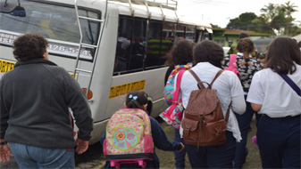 Imagen de transporte de estudiantes